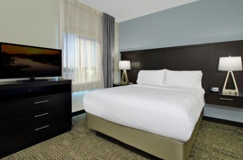 Staybridge Suites Houston W Westchase Area (استیبریدج سوئیتس هوستون دابل یو وستچاس آری) 