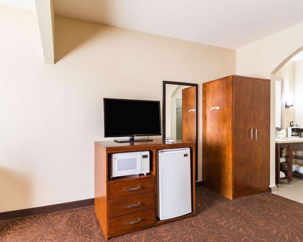Comfort Inn East 