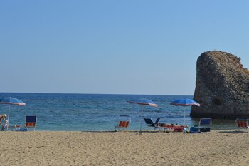 Hotel Ristorante Pizzeria Le Voilier Beach/Ocean View