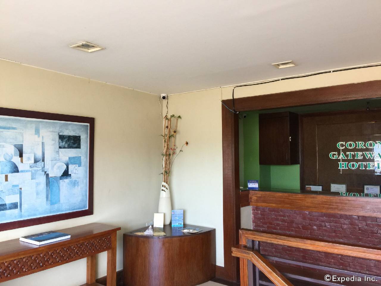 Coron Gateway Hotel & Suites (كورون گاتوی هتل و سوئیتس) 