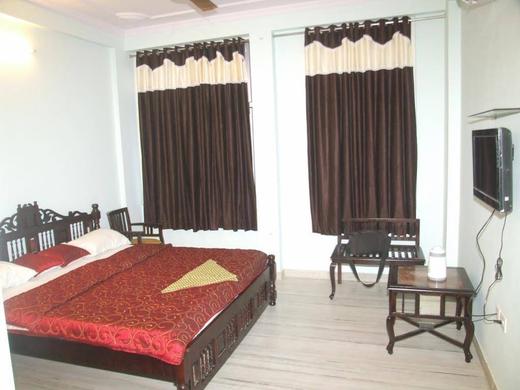 Chit Chat Guest House 