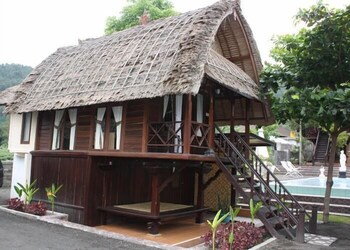 Batur Lakeside Huts Guestroom