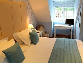 The Courtyard Guestroom