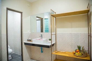 Summer Bliss Boutique & Spa Guestroom