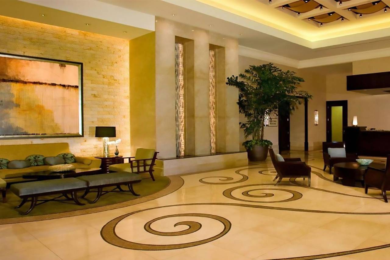 Aaa Suite At The Signature Condo Hotel 