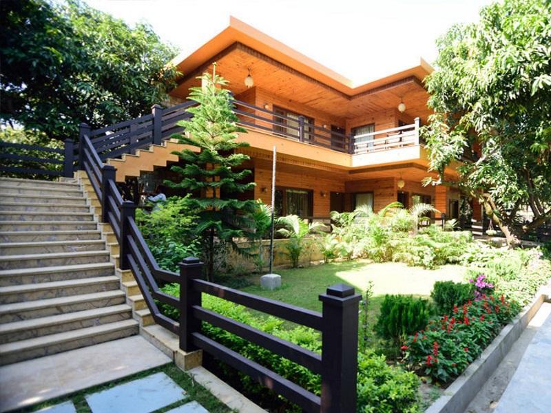 Tuskars Resort Corbett 
