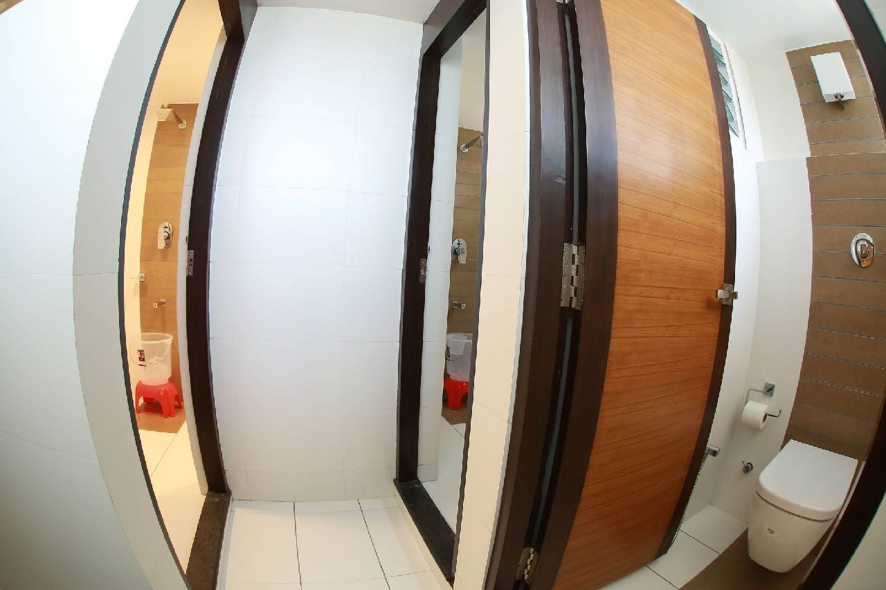 Breeze Suites 