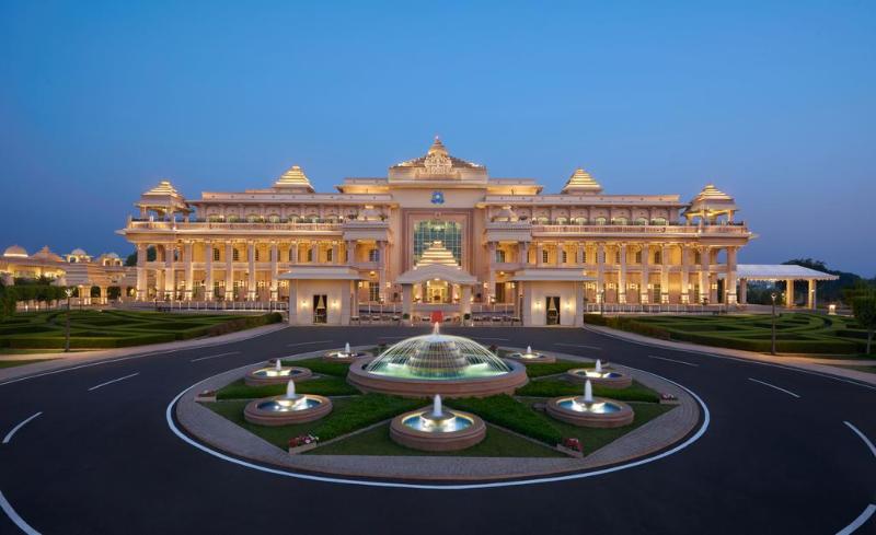 Itc Grand Bharat Gurgaon A Luxury Collection Retreat. General view