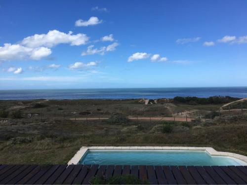 Casa Con Piscina Frente Al Mar 