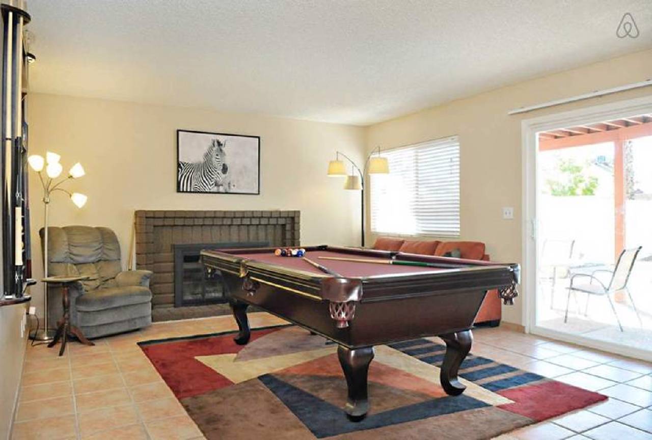 Luxury 4br 8min To Las Vegas Strip (لاکچری ۴بر ۸مین تو لاس وگاس استریپ) 