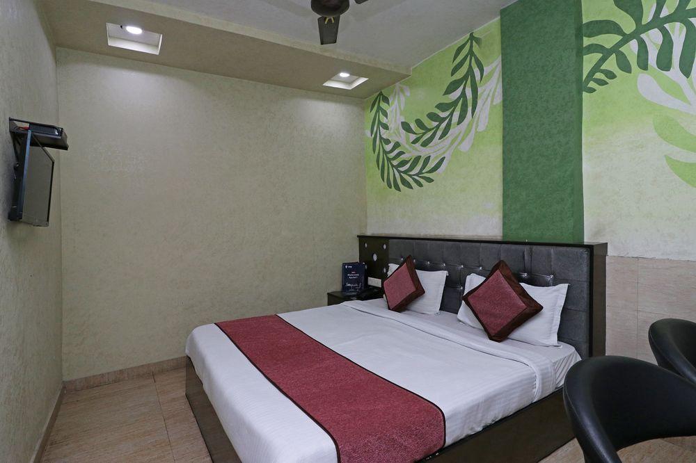 Oyo 7885 Hotel Myraa 