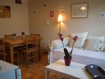 Les Vergers In-Room Kitchen