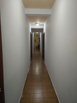 Hospederia Montes Hallway