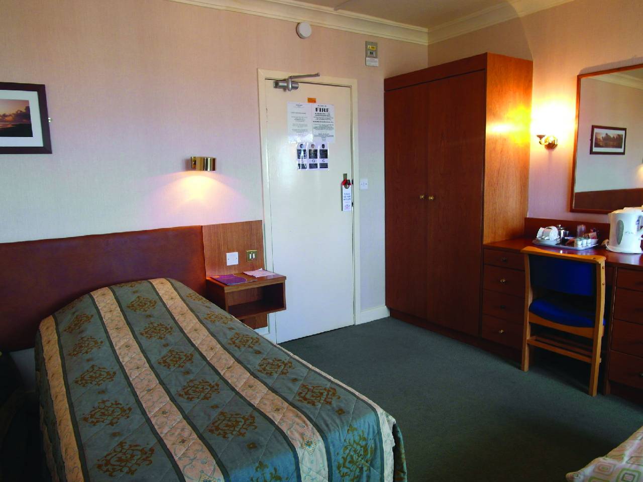 County Hotel Skegness (كونتی هتل اسكگنس) 
