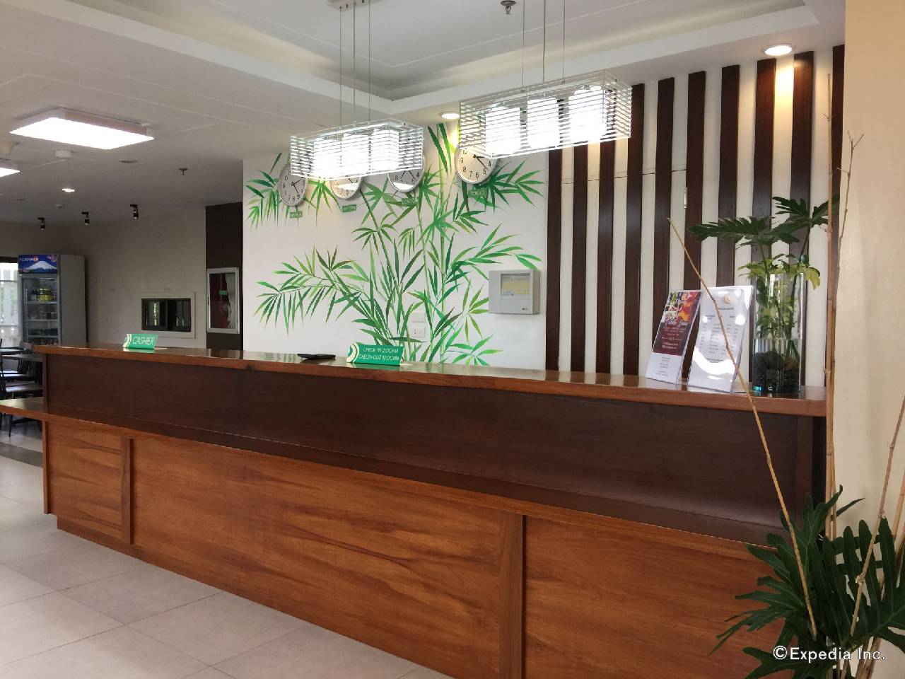 Coron Soleil Express Hotel (كورون سولیل اکسپرس هتل) 