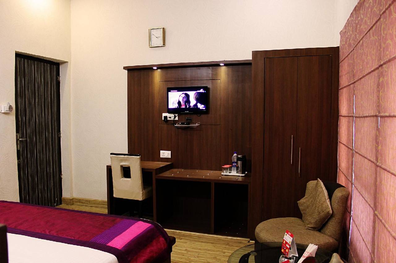 Oyo Rooms Nangli Circle 