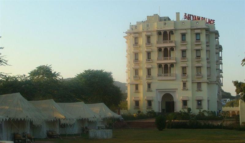 Hotel Satyam Palace General view
