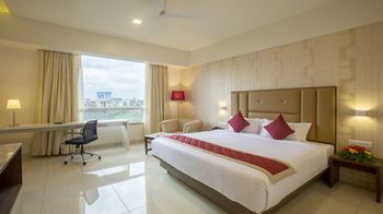 Sai International Hotel Guestroom