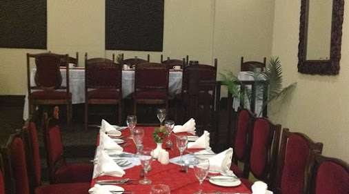 New Ambassador Hotel z