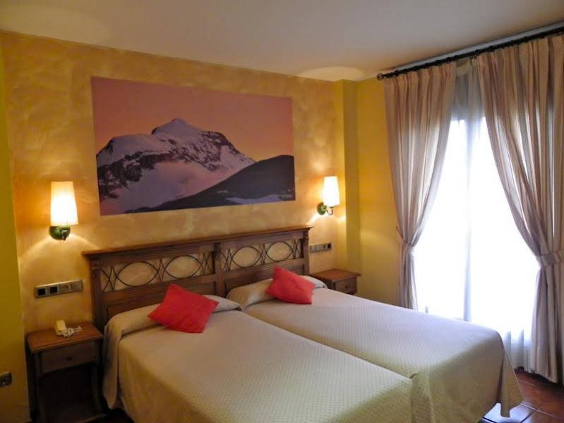 Hotel Arnal 
