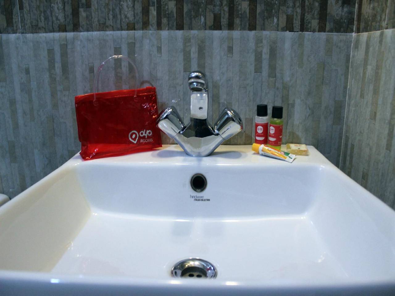 Oyo Premium Mukti Dham Rishikesh 
