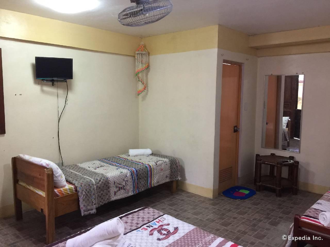 Coron Sunrise Pension House 