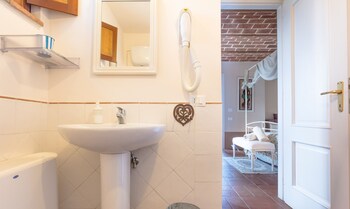 L'orto Di Hans Bathroom