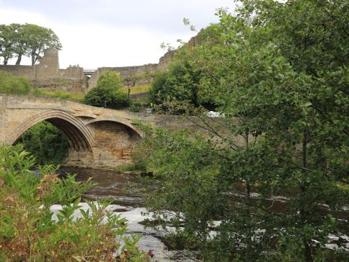 2 Riverside Barnard Castle (۲ ریورسید بارنارد كاستل) 