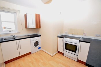 4 Varis Apartments In-Room Kitchen