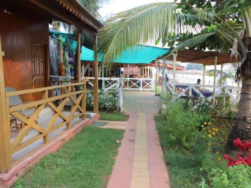 Sea Paradise Guest House 