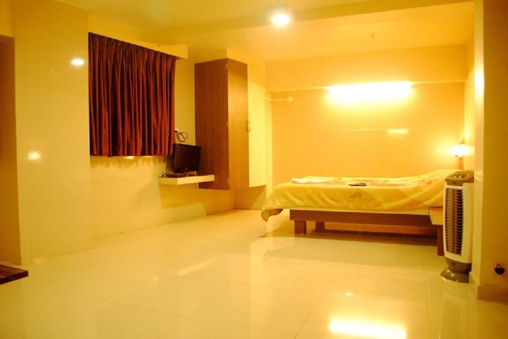Hotel Megh Madhur 