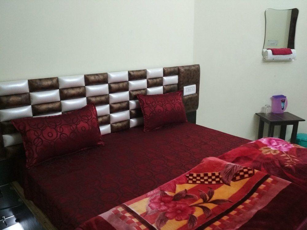 Hotel Pragati Palace 