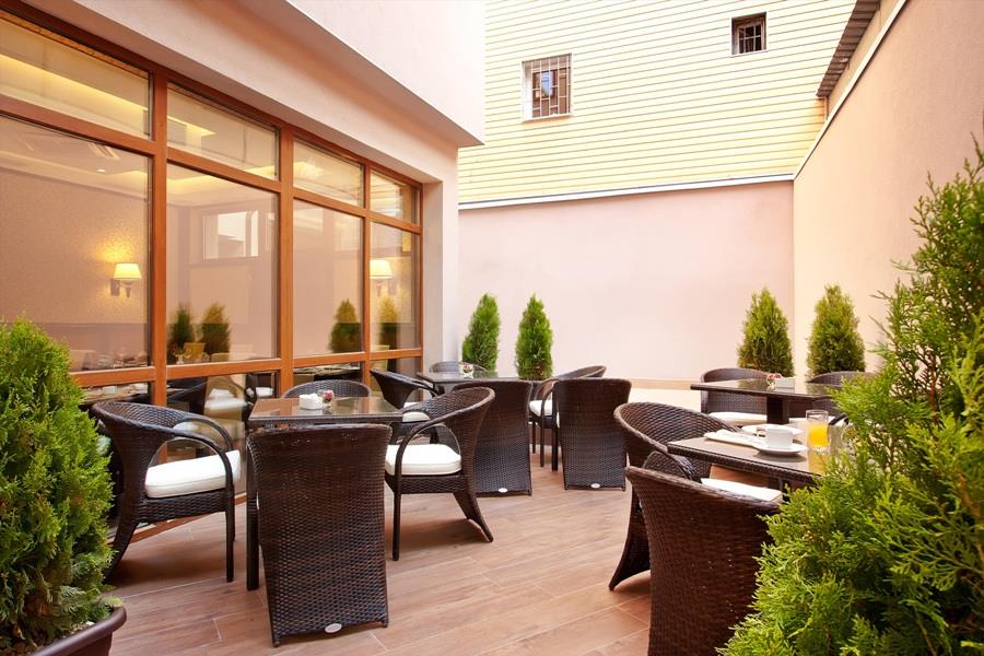 Best Western Plus Bristol Hotel Exterior Restaurant