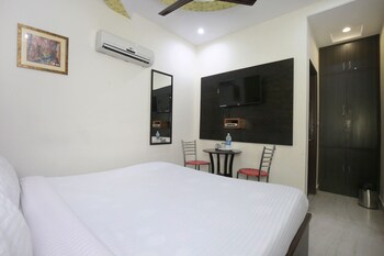 Oyo 4727 Hotel Sangam Pacific Guestroom