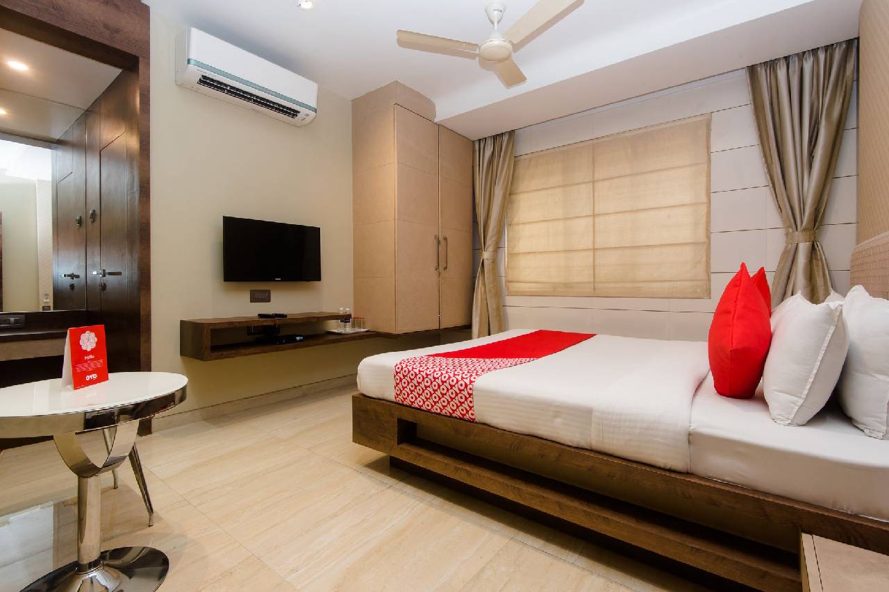 Oyo 8069 Hotel Pratiksha Residency 