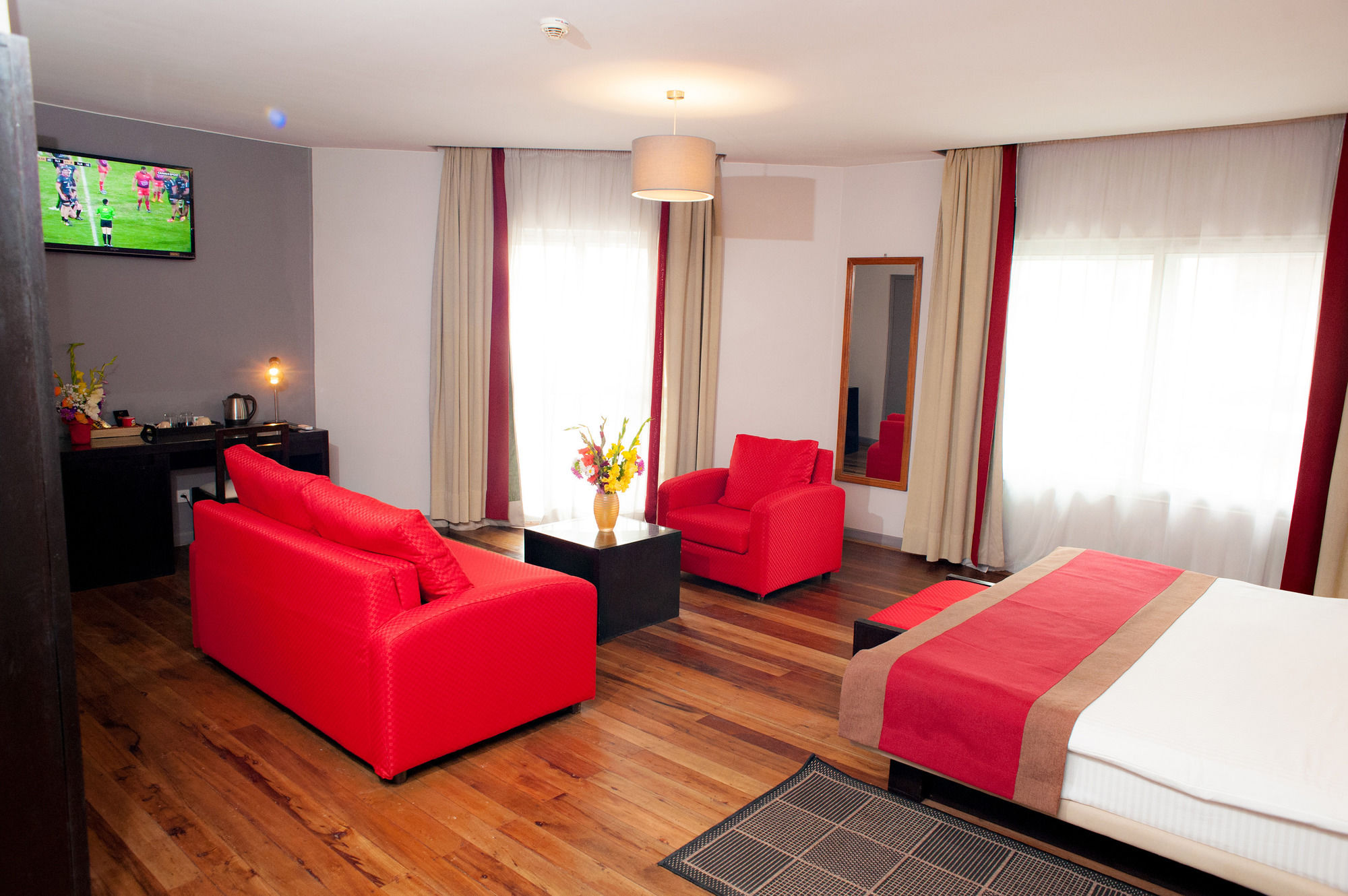 Le Grand Mellis Hôtel & Spa (ل گرند ملیس هôتل و اسپا) 