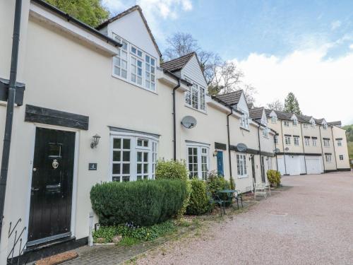 4 Wye Rapids Cottages Ross On Wye (۴ وی راپیدس كوتاجس روس آن وی) 