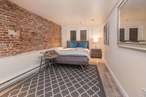 Two Bath In Heart Of North End (توو بات این هیرت اوف نورت اند) 