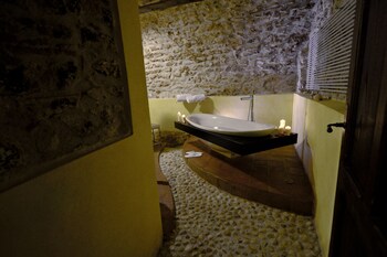 Robur Marsorum (روبور مارسوروم) Bathroom