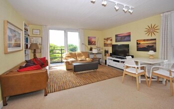 6 Avocet Quay Emsworth 30577 Living Room