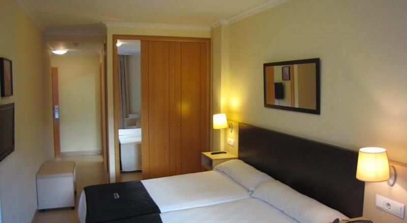 Room Hotel Room