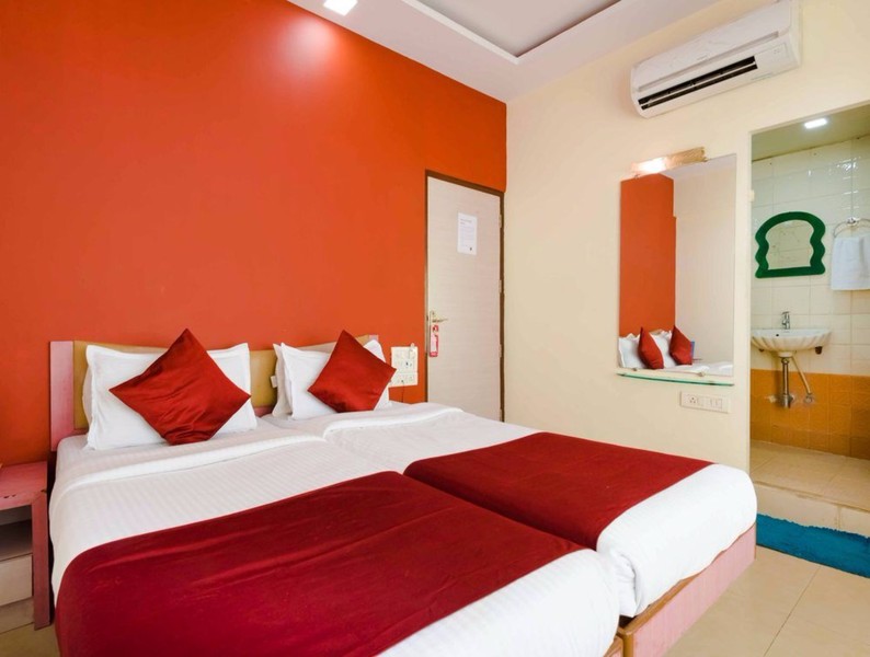 Hotel Airport Annex Room