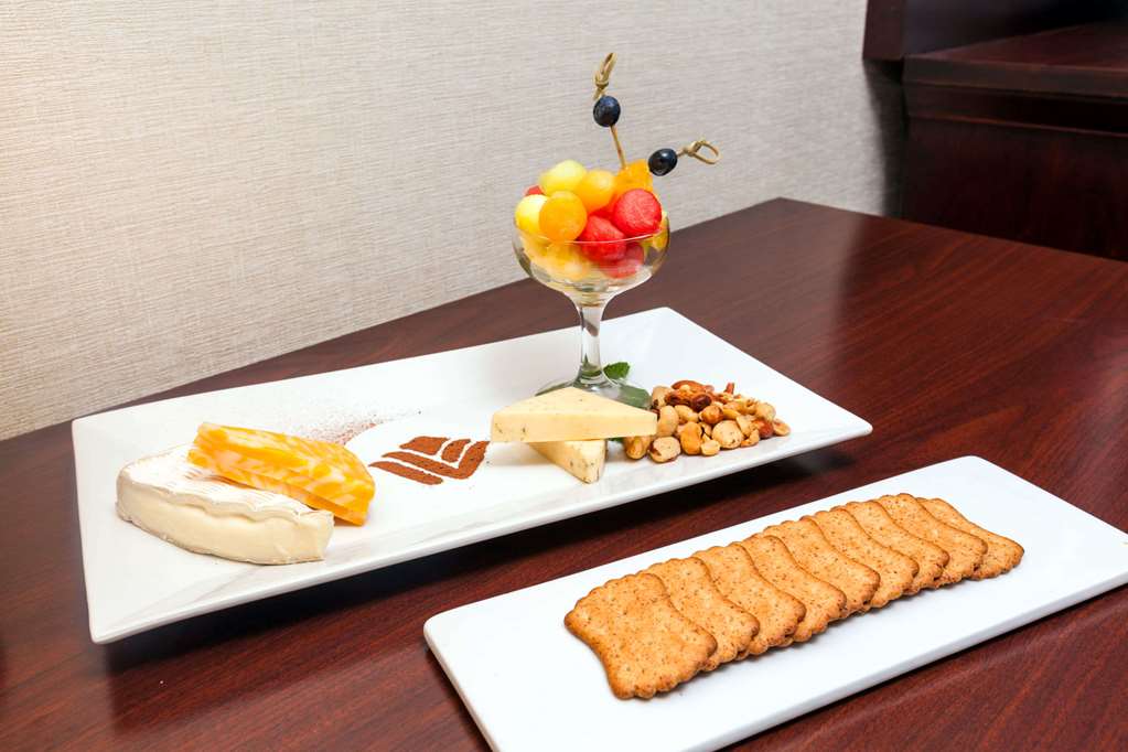 Wyndham Boston Beacon Hill (ویندهام بوستون بیكون هیل) Miscellaneous