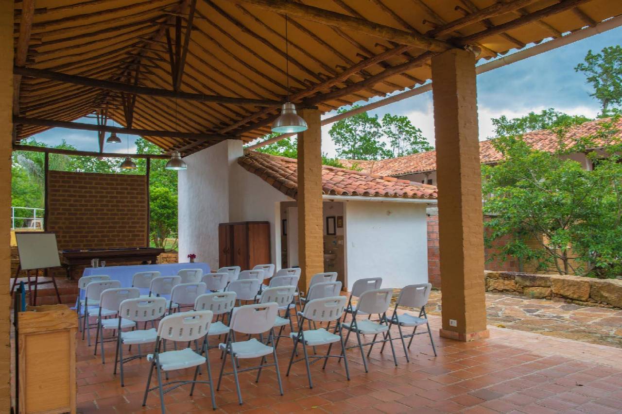 Macedonia Hacienda Hotel (ماسدونیا هاسیندا هتل) 