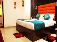 Oyo Premium Near Fortis Faridabad 