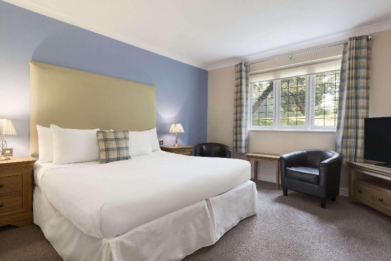 Ramada Resort Cwrt Bleddyn Hotel & Spa Room