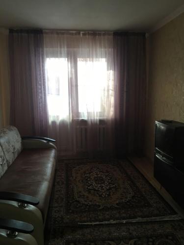 Apartment On Dekabristov 87 