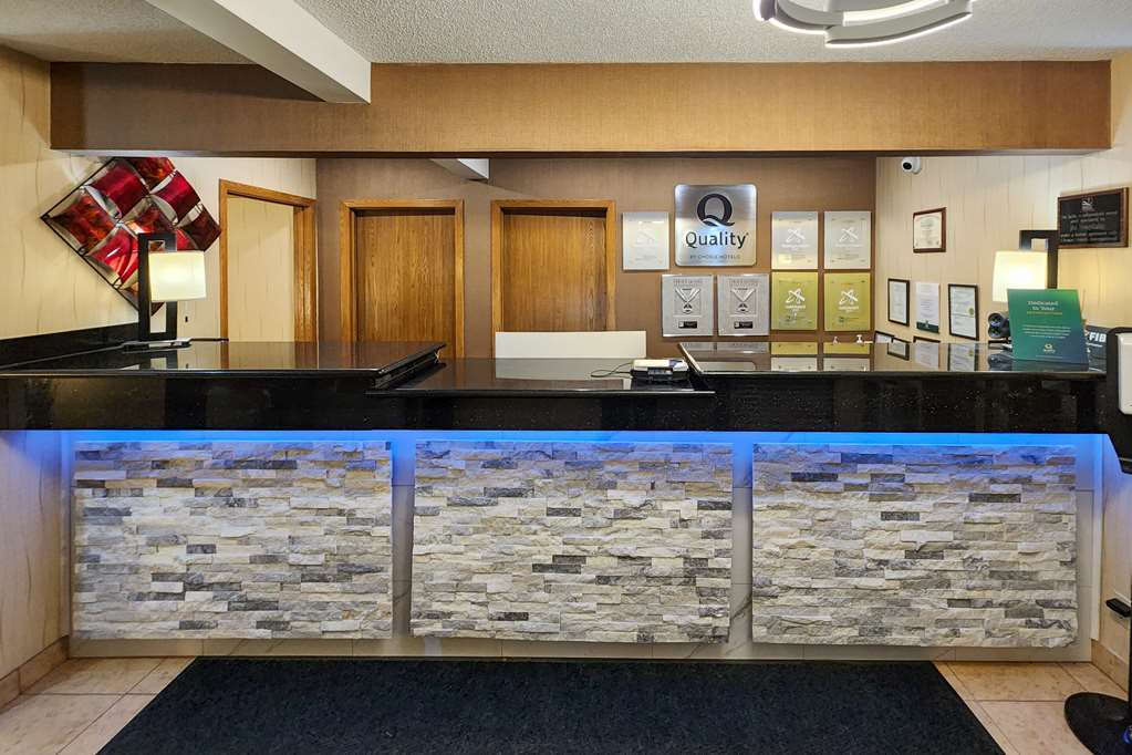 Quality Inn & Suites Davenport near I 80 - photo 5
