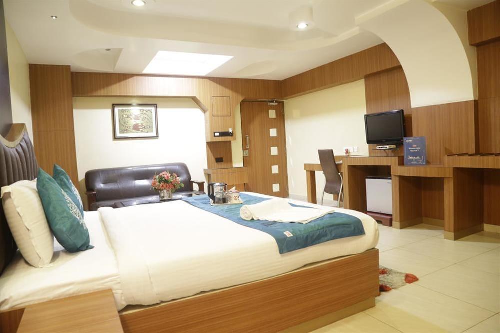 Oyo Rooms Main Road Ranchi Club 