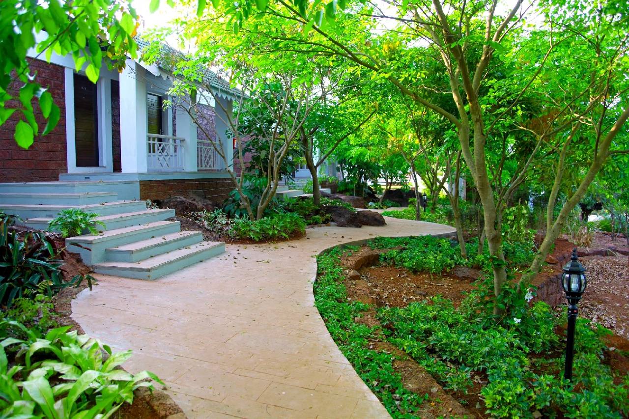 The Fern Samali Resort 
